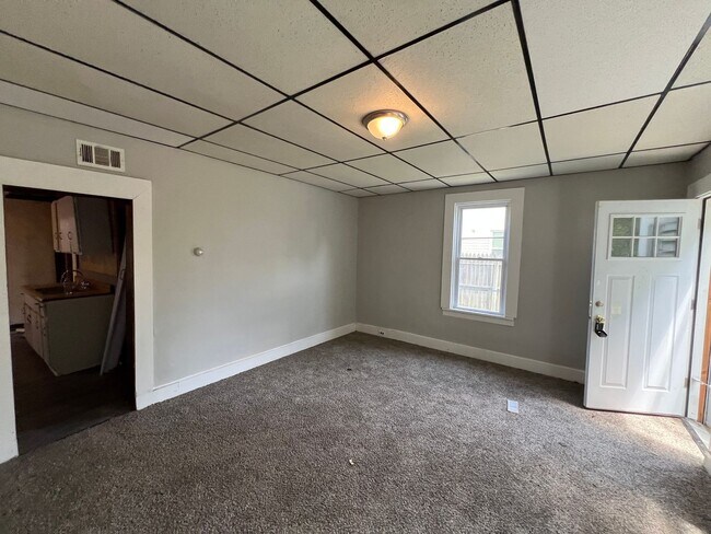 Foto del edificio - 5915 Cable Ave