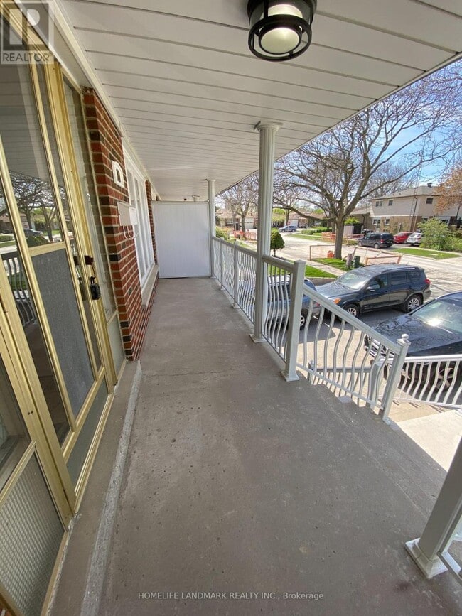 Building Photo - 11 Pindar Crescent