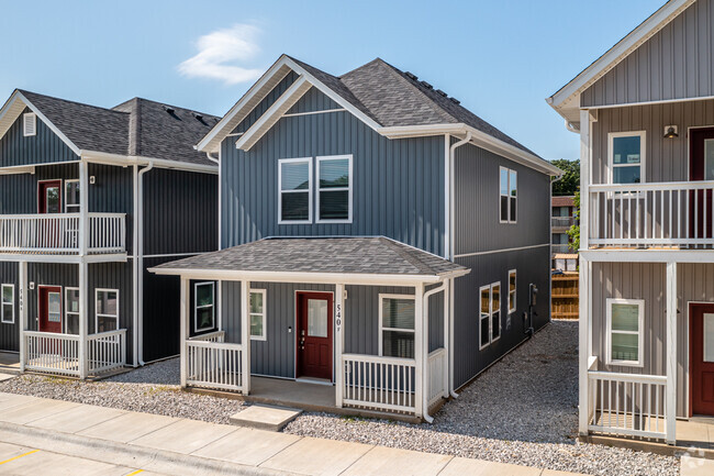 Building Photo - Cherry Street Cottages