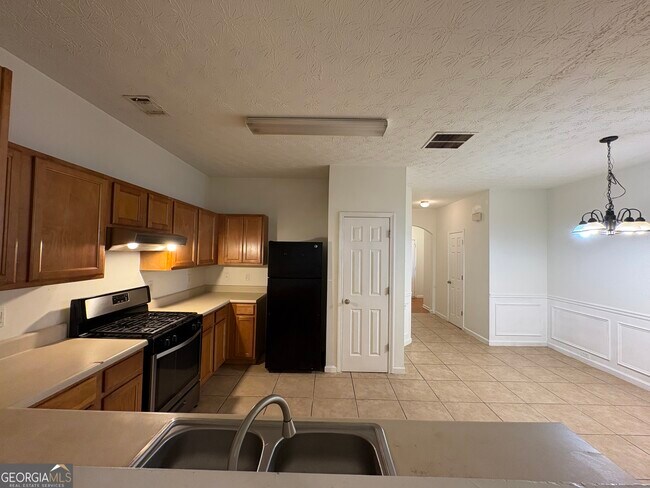 Foto del edificio - 2485 Emma Way NW