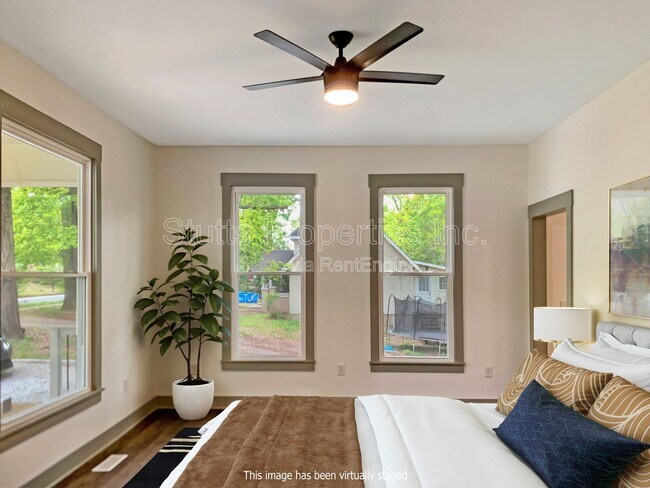 Foto del edificio - 617 Howell St