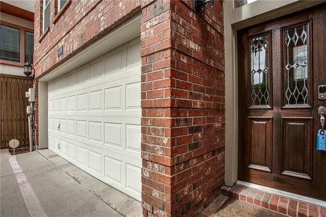 Foto del edificio - 4430 Bowser Ave