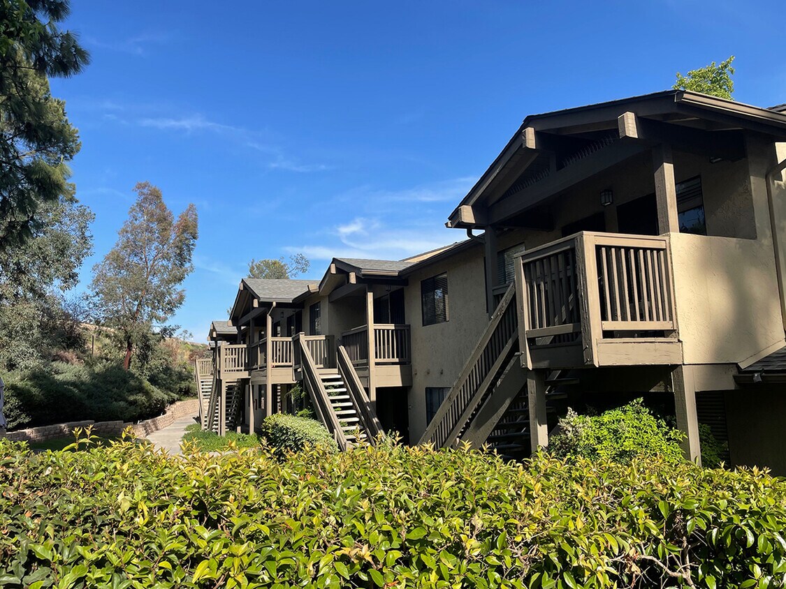 ReNew Summit Apartments in Alpine, CA