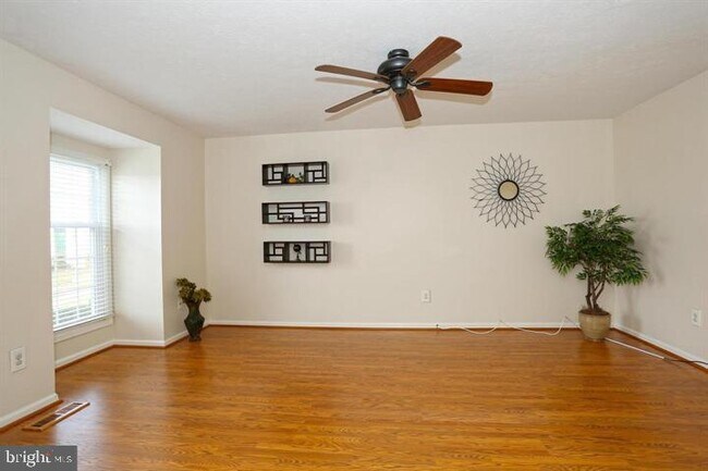 Building Photo - 101 Spruce Woods Ct