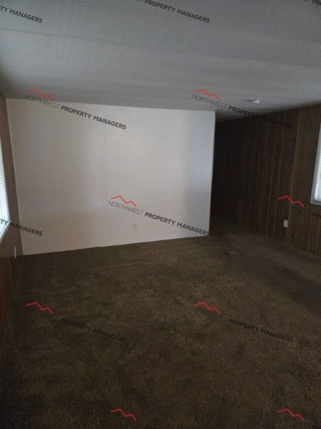 Foto del edificio - STATUS: AVAILABLE | R255F | $1850