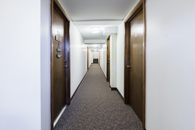 Building Photo - 65 East St