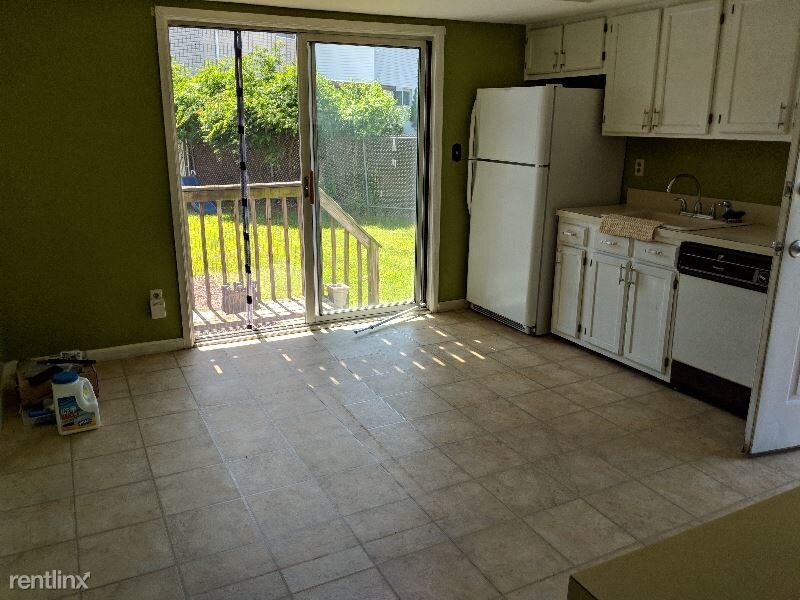 165 Crossfield Ave, Staten Island, NY 10312 Condo for Rent in Staten