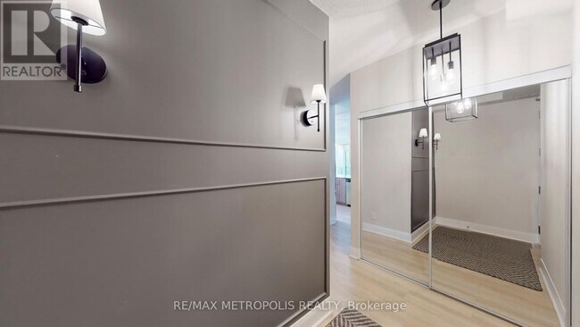 Building Photo - 4700 Hwy 7