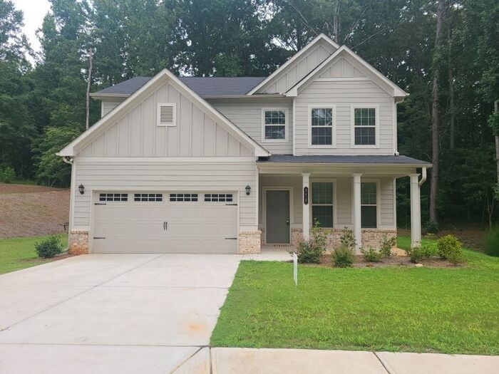 Foto principal - Now Available! 4 bedroom 3 baths