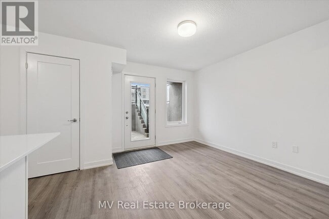 Photo du bâtiment - 940 St David St N