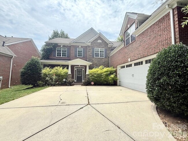 Building Photo - 10110 Paxton Run Rd