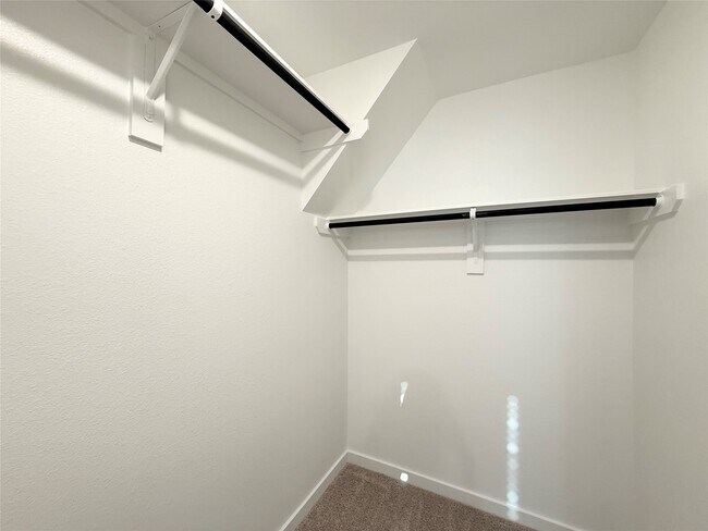 Foto del edificio - 3914 Flora Fld Dr