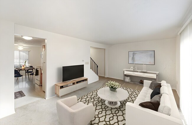 Building Photo - Spanish Gardens