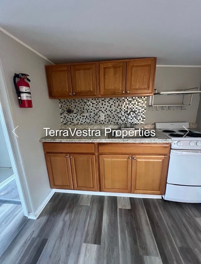 Photo - 376 S Hook Rd Apartment