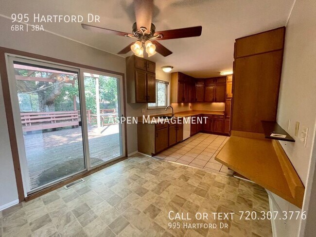 Building Photo - 995 Hartford Dr