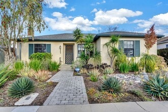 Building Photo - 4865 Lucille Pl