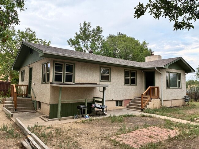 Building Photo - 932 Cheyenne Blvd