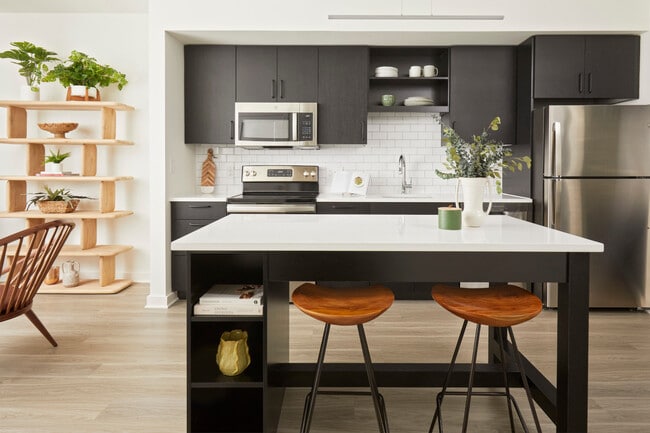 Interior Photo - Faraday Park CLO