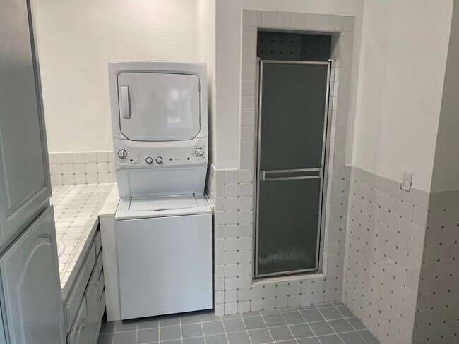 Foto del edificio - 217 S Camden Dr
