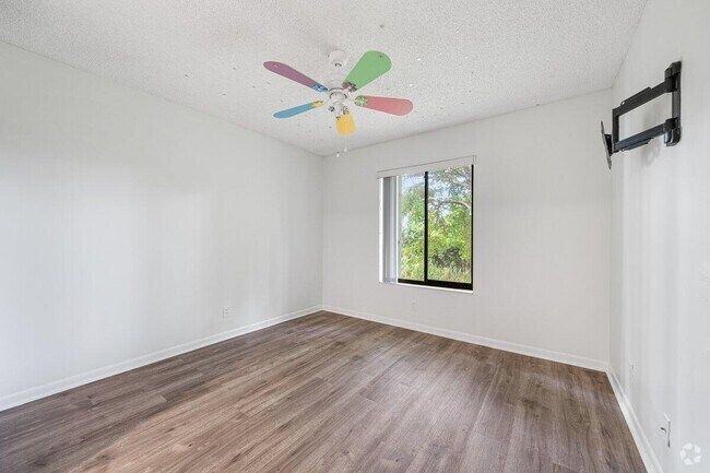 Building Photo - 3618 Alder Dr