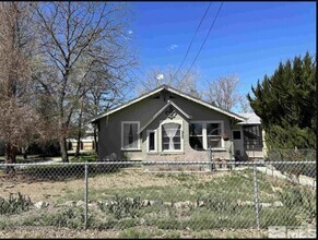 Building Photo - 955 Grinnel Ave