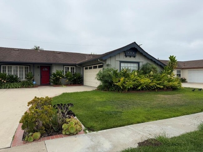 Building Photo - 4892 Oahu Dr