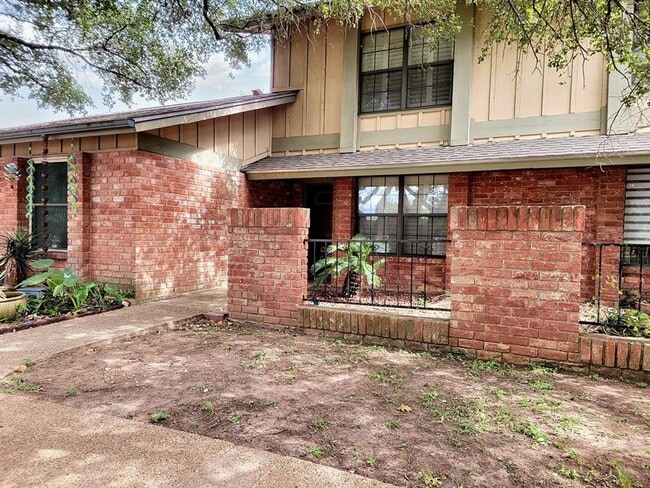 Foto del edificio - Cozy 3 Bed, 1.5 Bath Rental with Garage an...