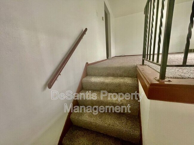 Foto del edificio - 447 Idlewood Rd