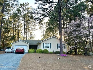 Building Photo - 1360 Longleaf Dr E