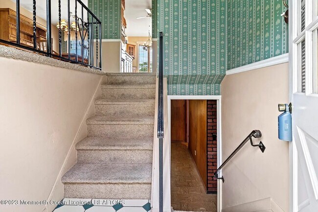 Foto del edificio - 623 Montana Dr