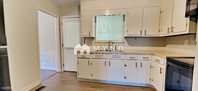 Building Photo - 3 br, 1.5 bath House - 1211 Turf Dr