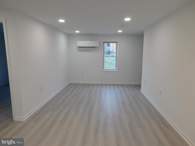 Building Photo - 511 Cherry St