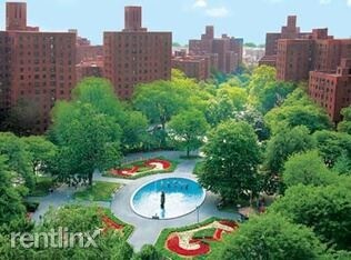 Building Photo - 1591 Metropolitan Ave