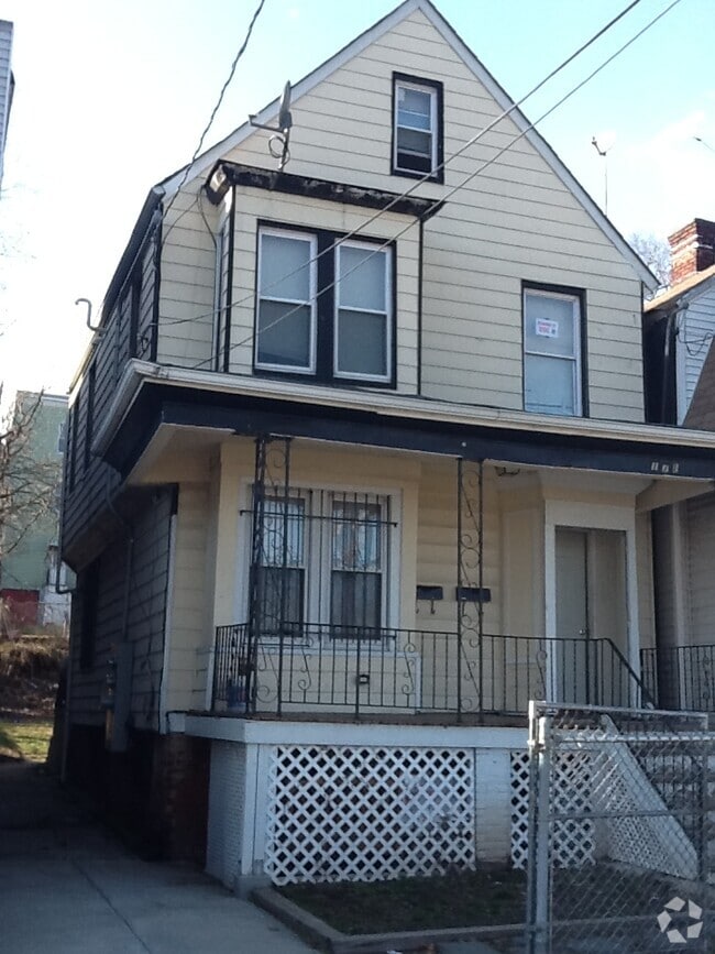 Building Photo - 171 Milford Ave
