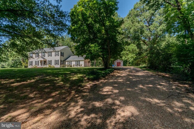 Foto del edificio - 428 Ingleside Dr