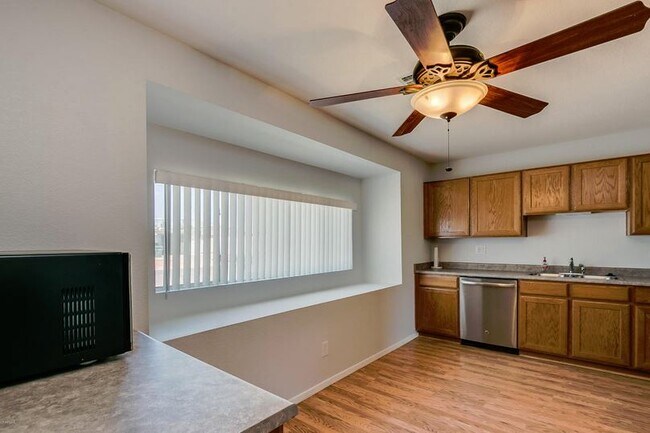 Building Photo - 3001 W Mandalay Ln