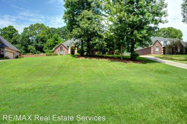 Building Photo - 4 br, 2 bath House - 151 Dogwood South Lane