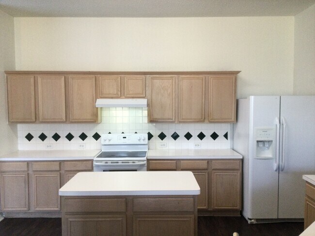 Foto del edificio - 300 Trailwood Dr