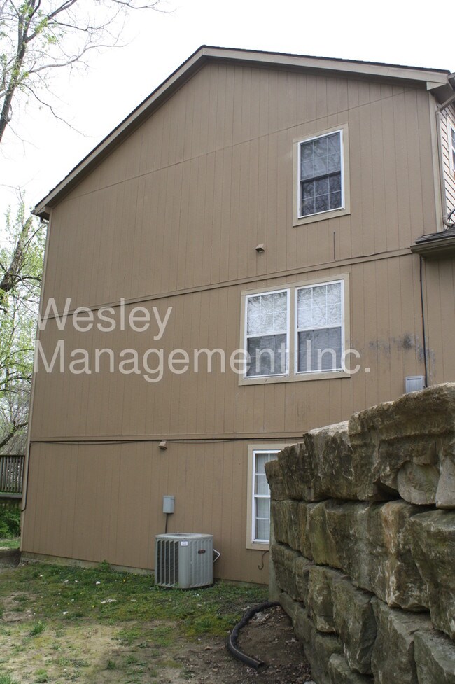 Foto del edificio - 2105 Spring Garden St