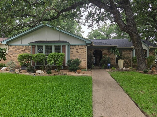 Photo - 2941 Ridgewood Dr (Hurst, TX) House