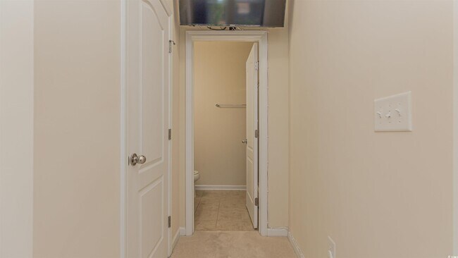 Foto del edificio - 1845 Culbertson Ave