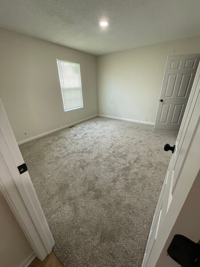 Foto del edificio - 1904-1906 Arlene Dr.