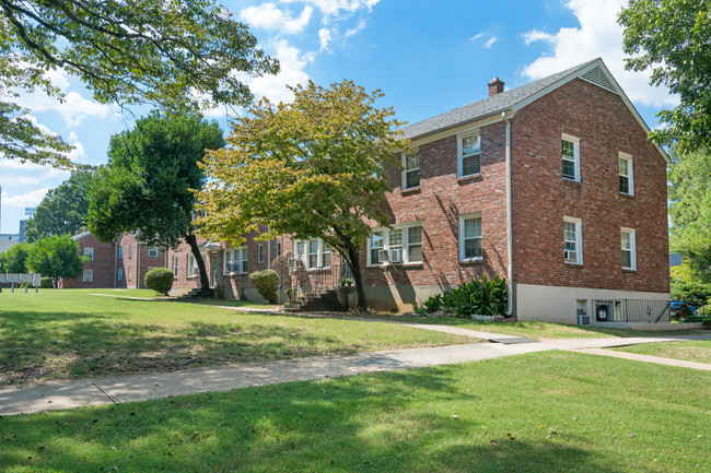 Building Photo - Audubon Downs