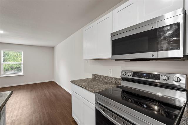 Building Photo - 2208 Sayle St
