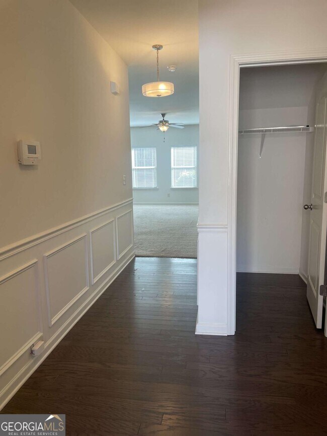 Foto del edificio - 1418 Haynescrest Ct