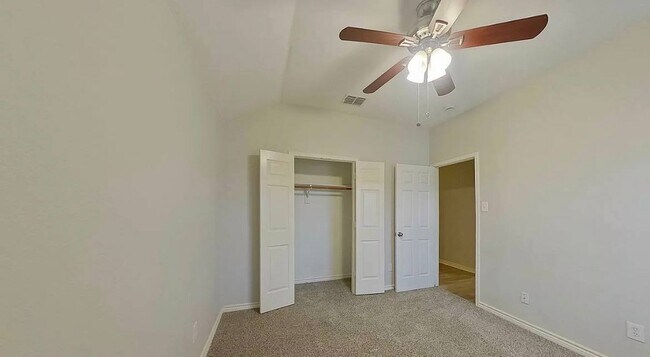 Foto del edificio - MOVE IN READY