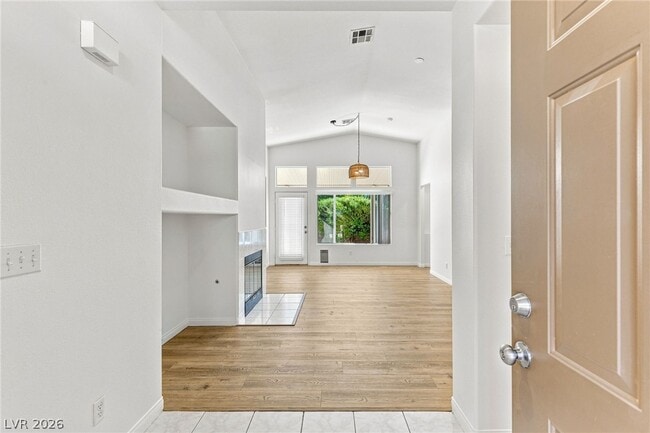 Building Photo - 10521 Angel Dreams Ave