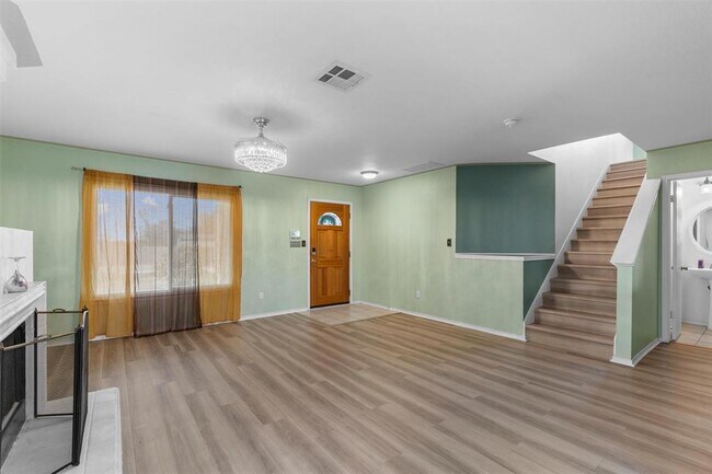 Foto del edificio - 130 Siebert Dr