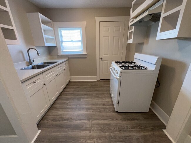 Foto del edificio - 6913 Avenue L