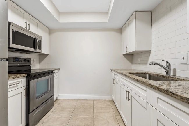 Building Photo - Paradise Palms Portfolio LLC